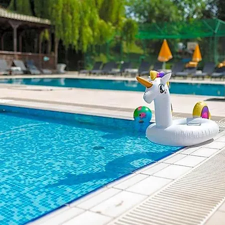 La Mesteceni & Loc Cu Stari De Bine, Adult Only Ξενοδοχείο *