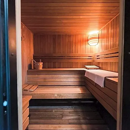 La Mesteceni & Loc Cu Stari De Bine, Adult Only